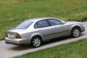 daewoo daewoo-evanda-2002-evanda-2003.jpg