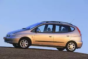 daewoo daewoo-rezzo-2000-klau-2001.jpg