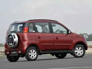 mahindra mahindra-quanto-2012-quanto.jpg