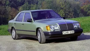 mercedes-benz mercedes-benz-200-1986-w124-1985.jpg