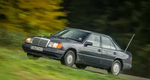 mercedes-benz mercedes-benz-250-1985-w124.jpg